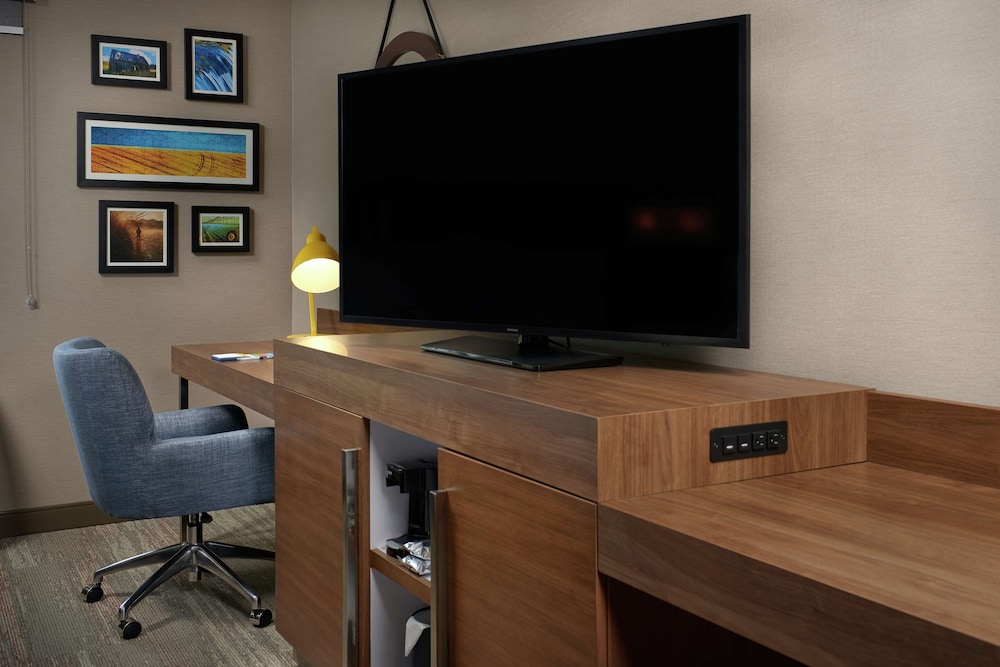 Hampton Inn by Hilton Burley - photo 7