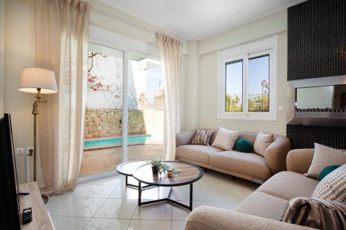 Helios Residence by A&D Properties — 4-Star Luxury Hotel in Markopoulo, Greece