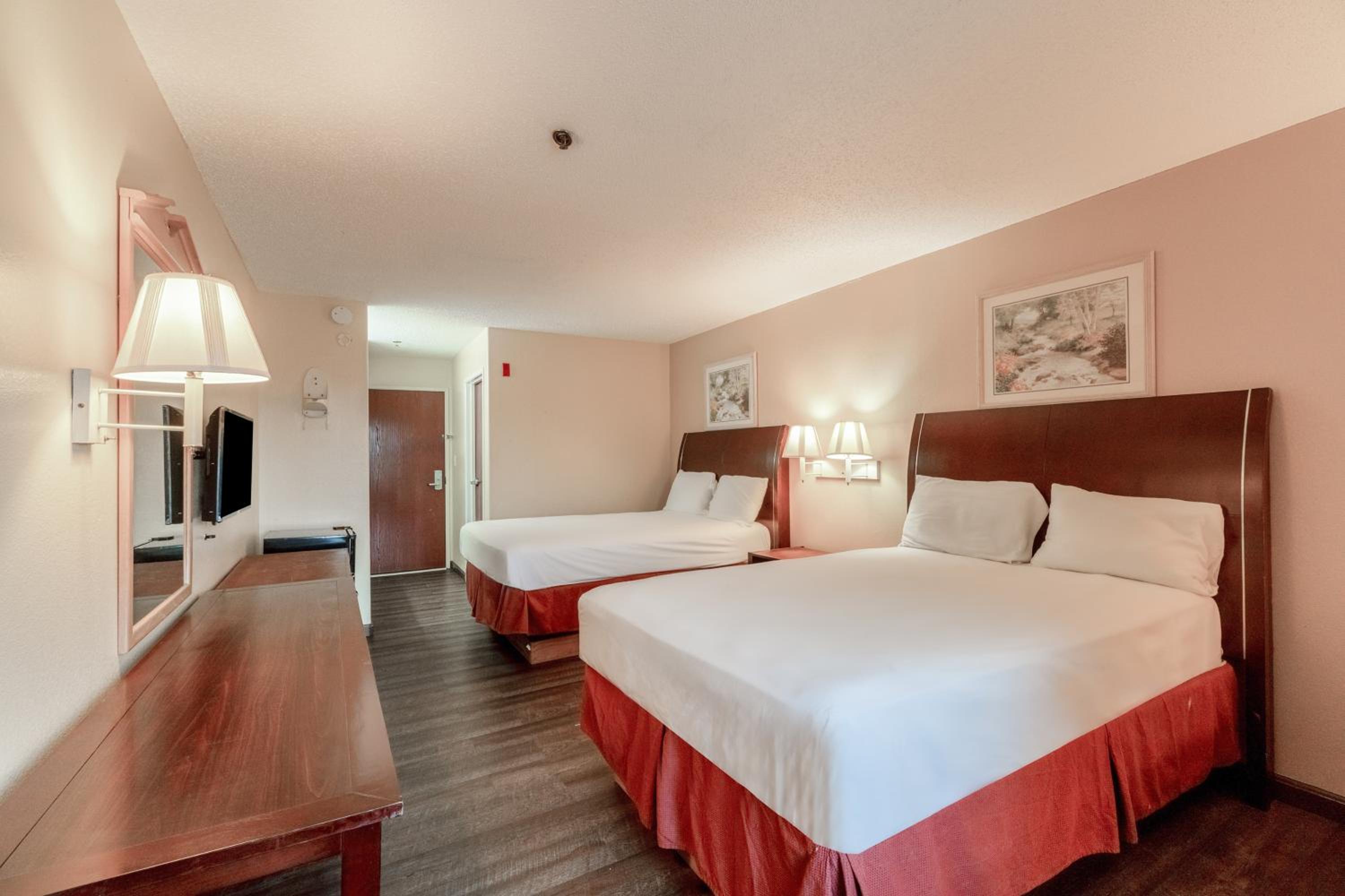Capital O Fairway Inn Baytown La Porte TX - photo 18