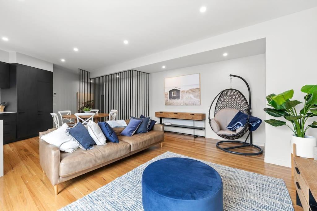 Surf Central Townhouse Walk To Beach And Shops — 4-Star Luxury Hotel in Torquay, Australia