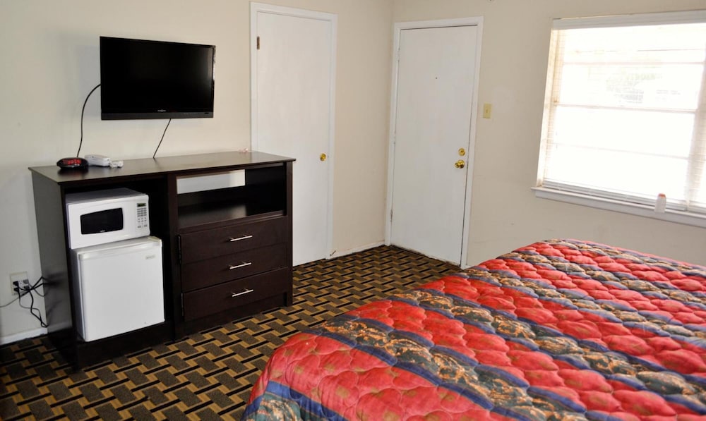 Andrews Motor Inn - photo 16