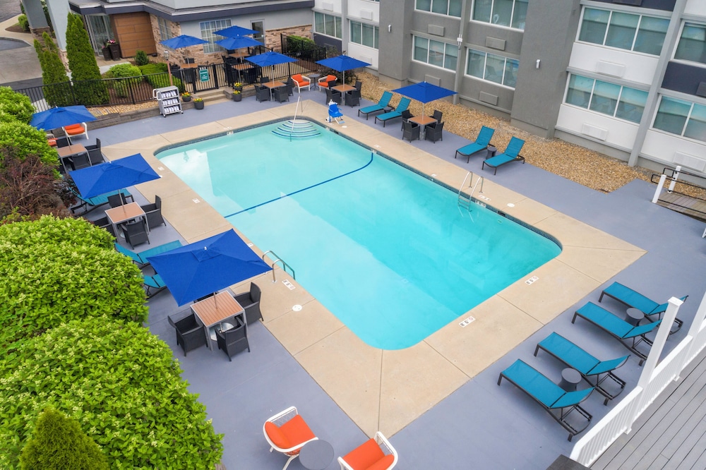 Hampton Inn by Hilton Manchester - photo 33