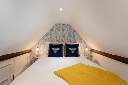 Killorglin Irish Pub with Hot Tub That Sleeps 19