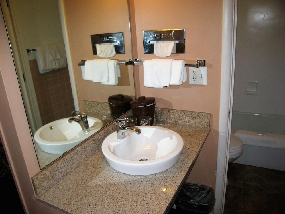 Travelers Lodge Motel Marshall - photo 19