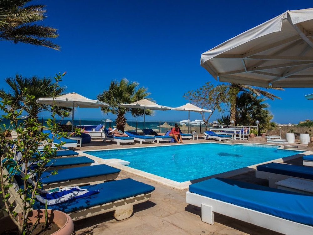 Nemo Dive Club Hotel — Safaga