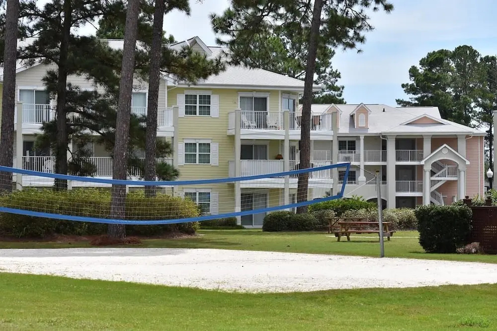 Studio Home 2909L at Brunswick Plantation Resort and Golf with Outdoor Pool Onsite by RedAwning - photo 8