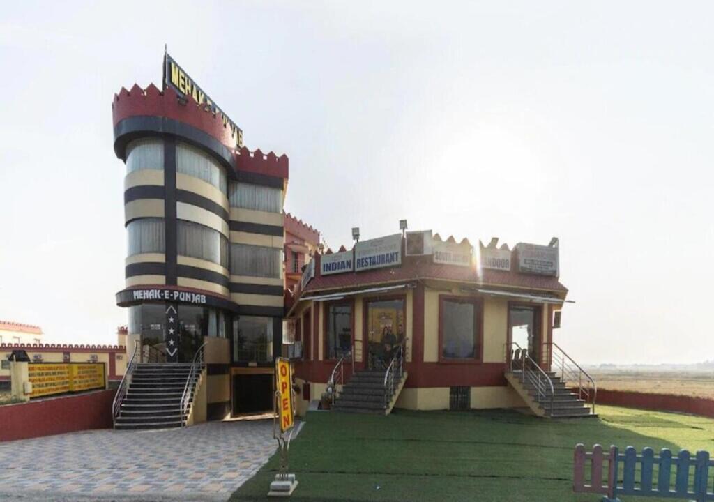 OYO 17009 Mehak e punjab in Rampur Hat, India