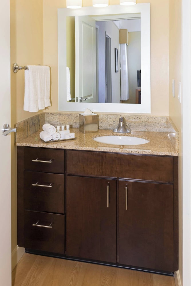 TownePlace Suites Buffalo Airport - photo 15