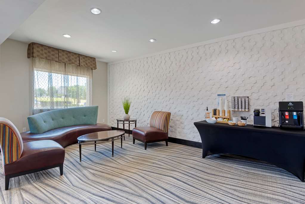 Best Western Plus Arlington North Hotel & Suites - photo 4