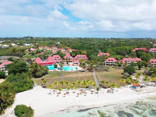 Grand Studio vue mer exceptionnelle piscines plages. — 4-Star Luxury Hotel in Sainte-Anne, Guadeloupe