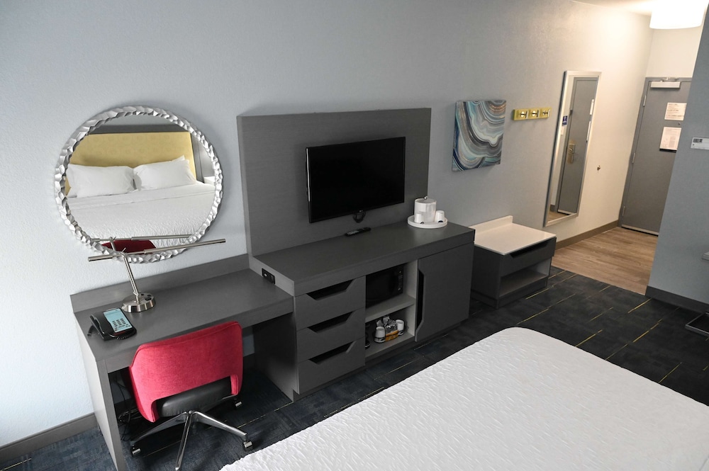 Hampton Inn Valdosta Lake Park Area - photo 8