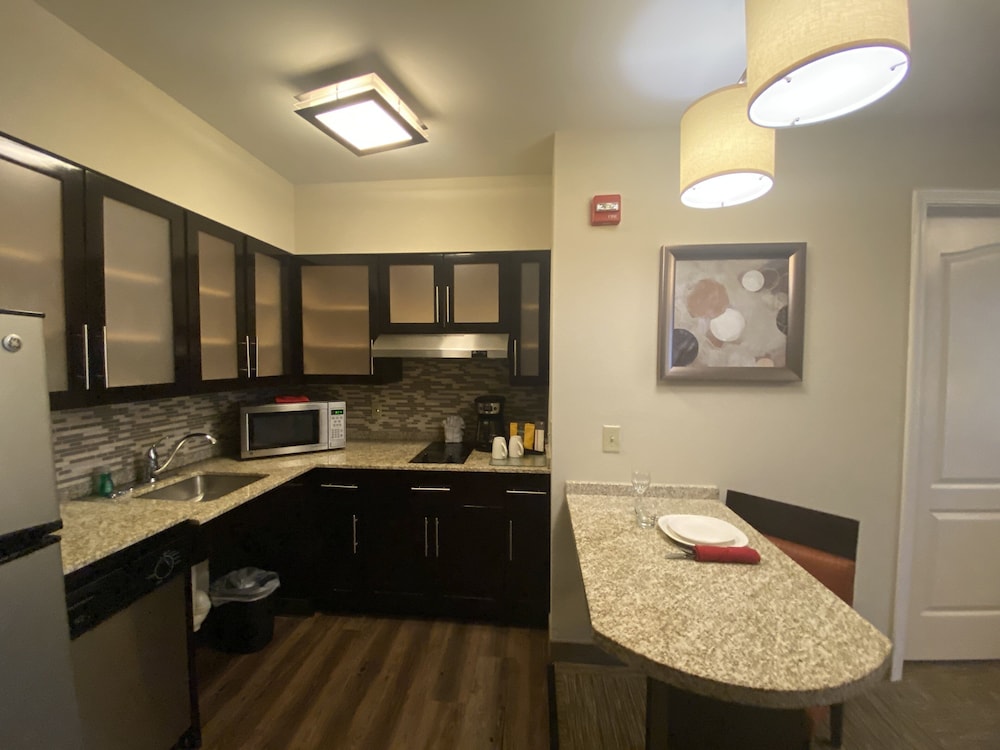 Staybridge Suites Liverpool Syracuse by IHG - photo 28