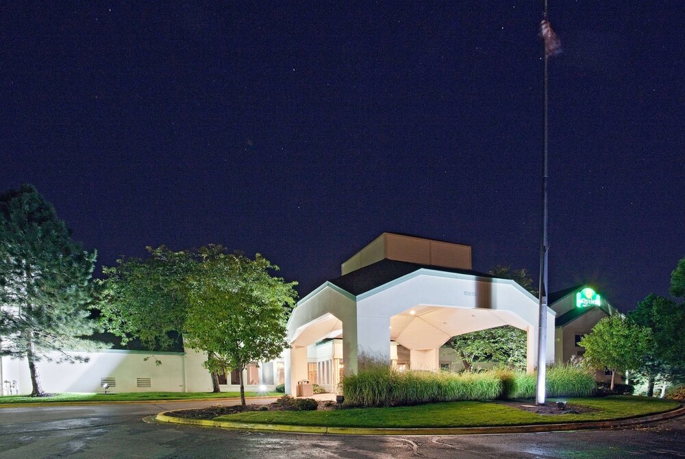 Overland Park Hotel - photo 20