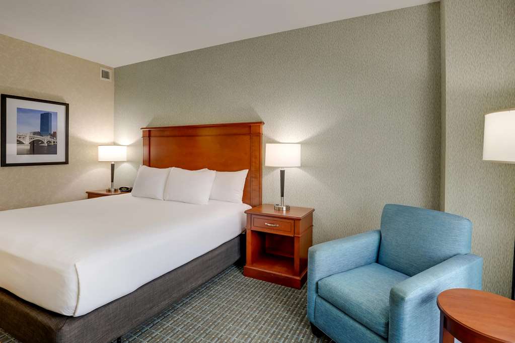 Drury Inn & Suites Grand Rapids - photo 31