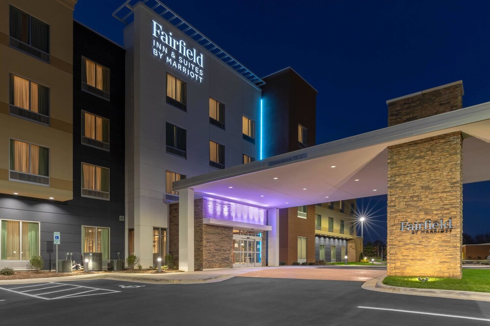 Fairfield Inn & Suites by Marriott Mebane - photo 2