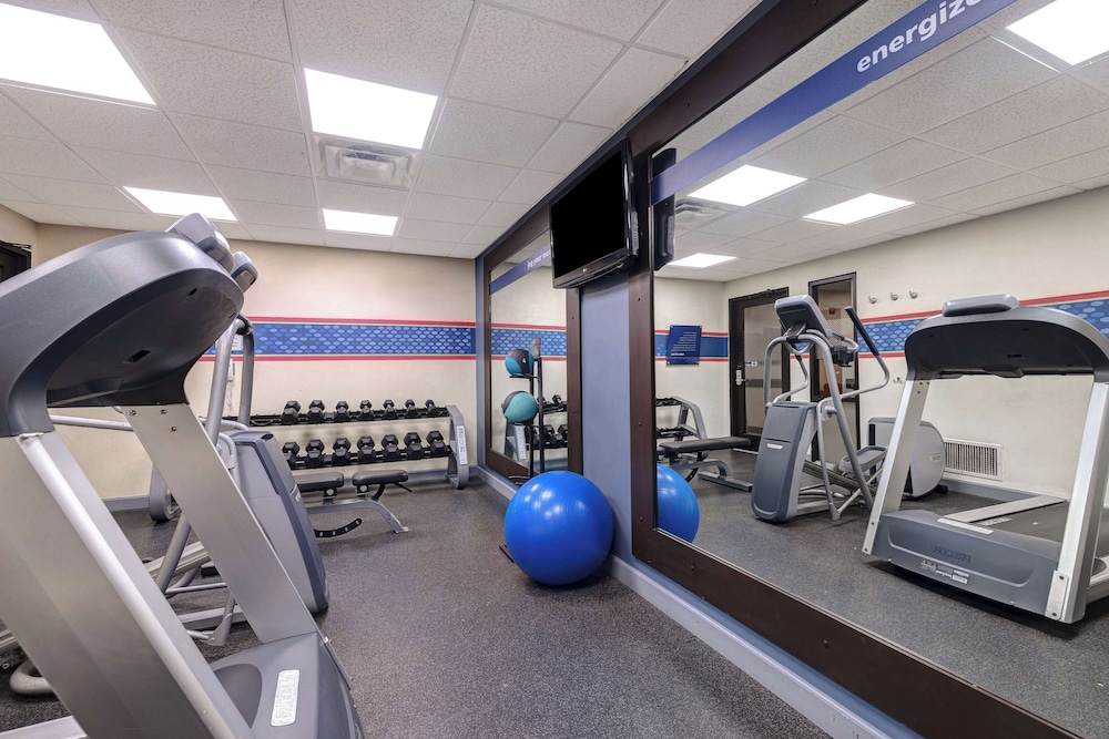 Hampton Inn Victoria - photo 34