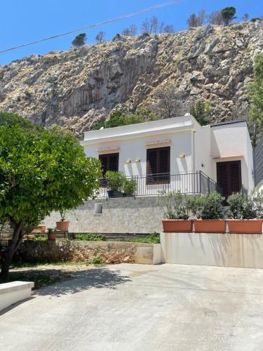 Casa Totino Mondello — 4-Star Luxury Hotel in Palermo, Italy