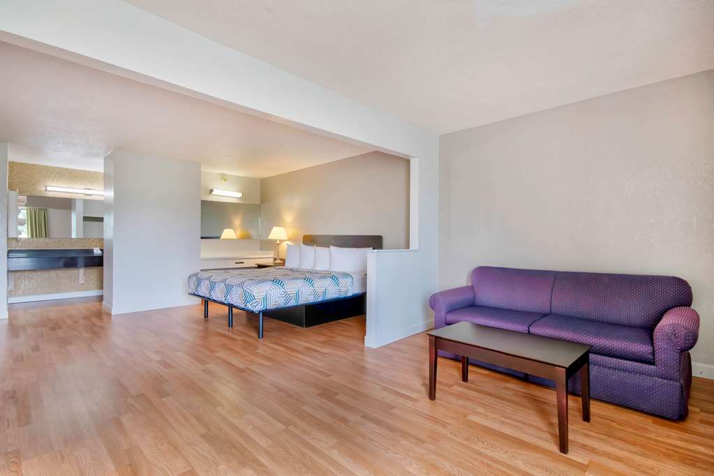 Motel 6 Springfield OH - photo 7