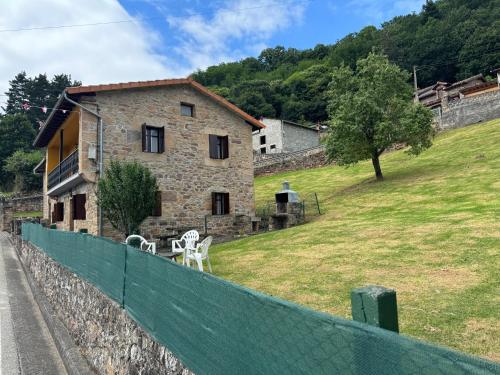 Casuca de Susi — hotel in Arenas De Iguna