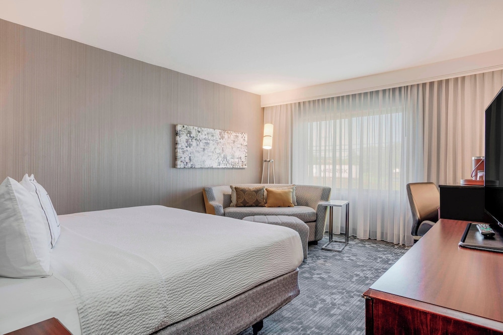 Courtyard by Marriott Cranbury South Brunswick - photo 9