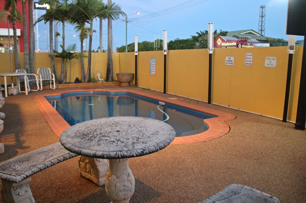 Bourbong Street Motel — Bundaberg — photo 4