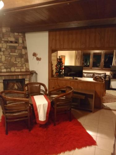 Pandion Luxury Boutique Hotel Suites With Spa — Neochori