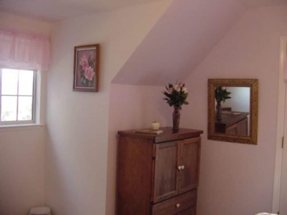 Apple Blossom Inn - photo 23