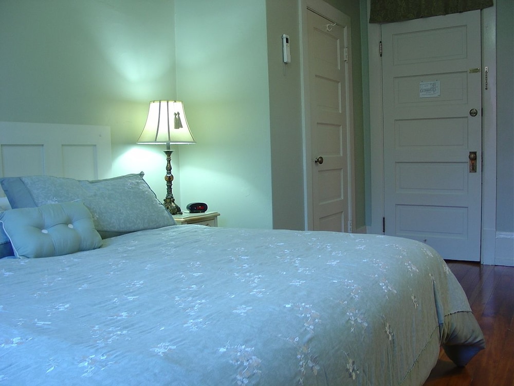 Centralia Square Grand Ballroom and Vintage Hotel - photo 34