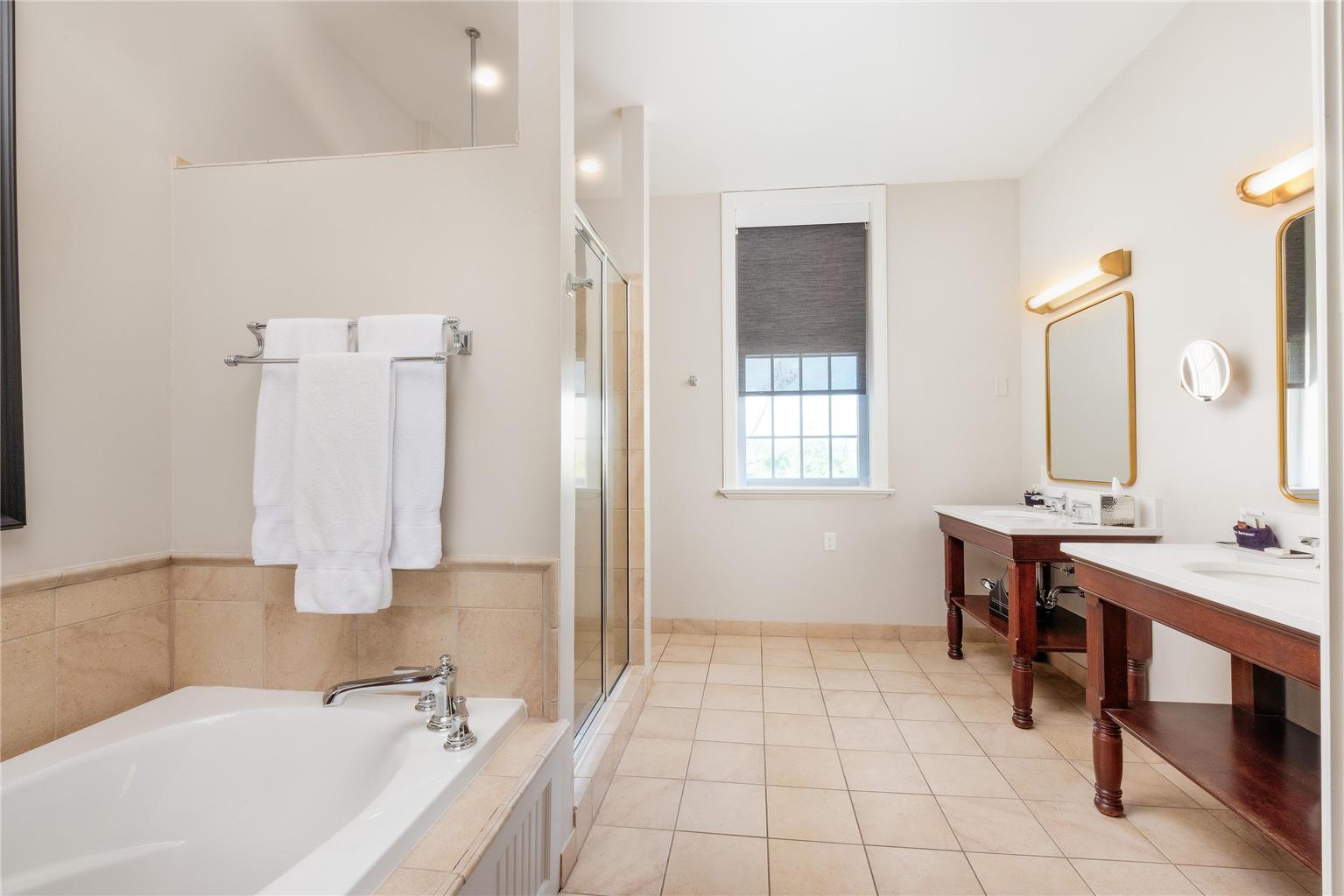 The Delafield Hotel - photo 20