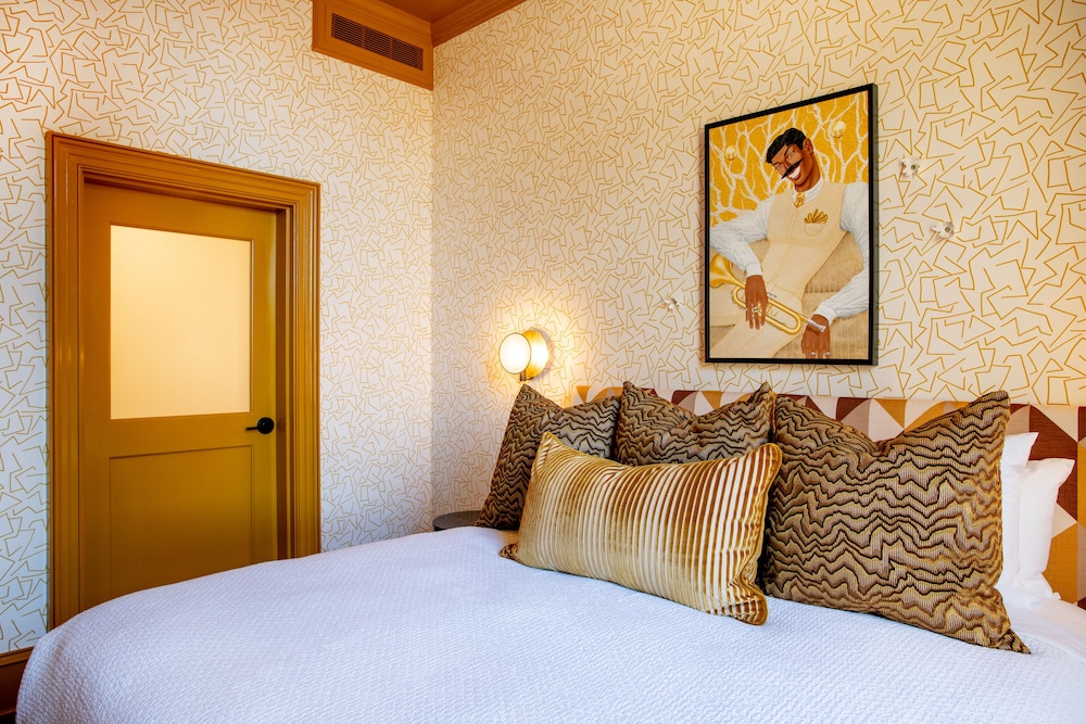 The Bell Athens By Kasa Living - photo 17