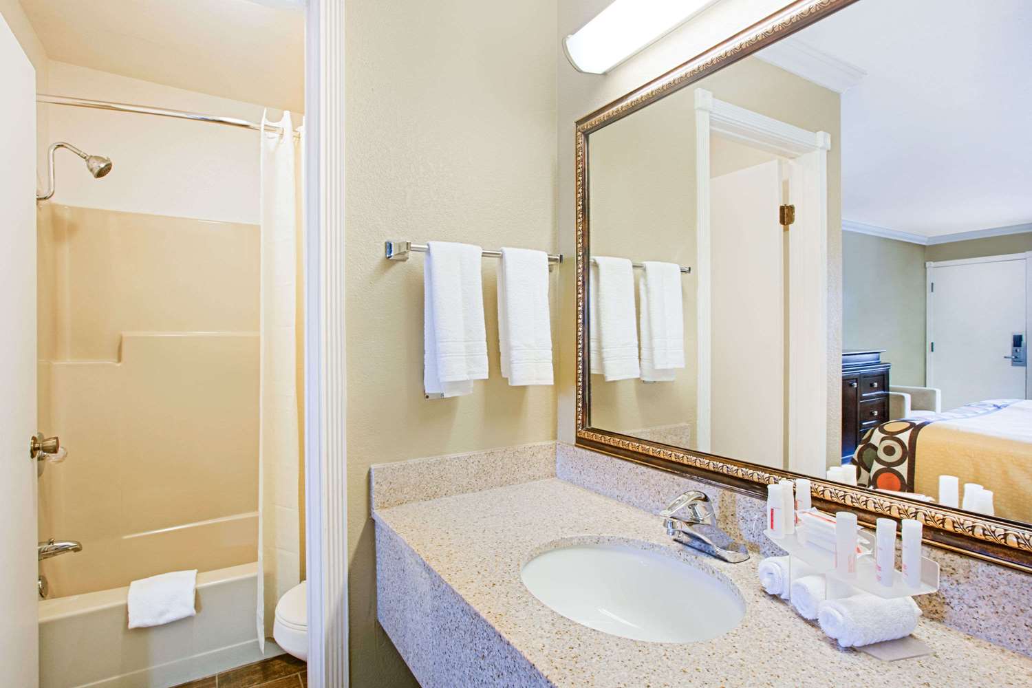 The Orchard Hotel Ukiah Mendocino County - photo 29