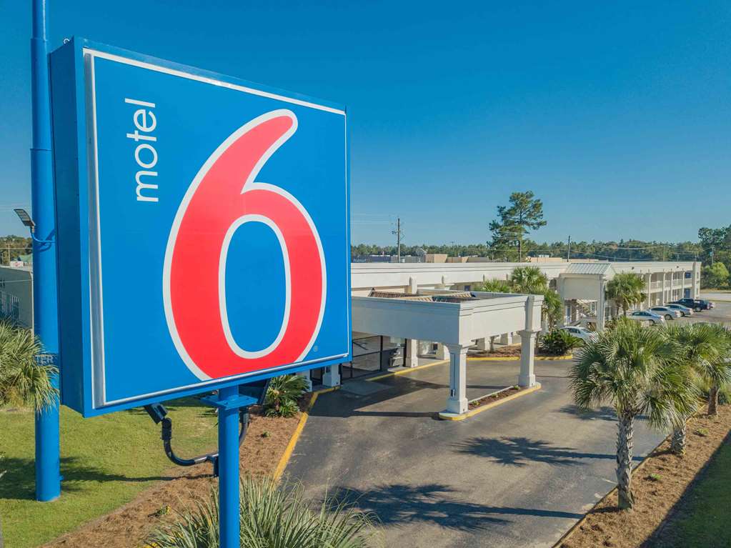 Motel 6 Saraland AL - featured photo