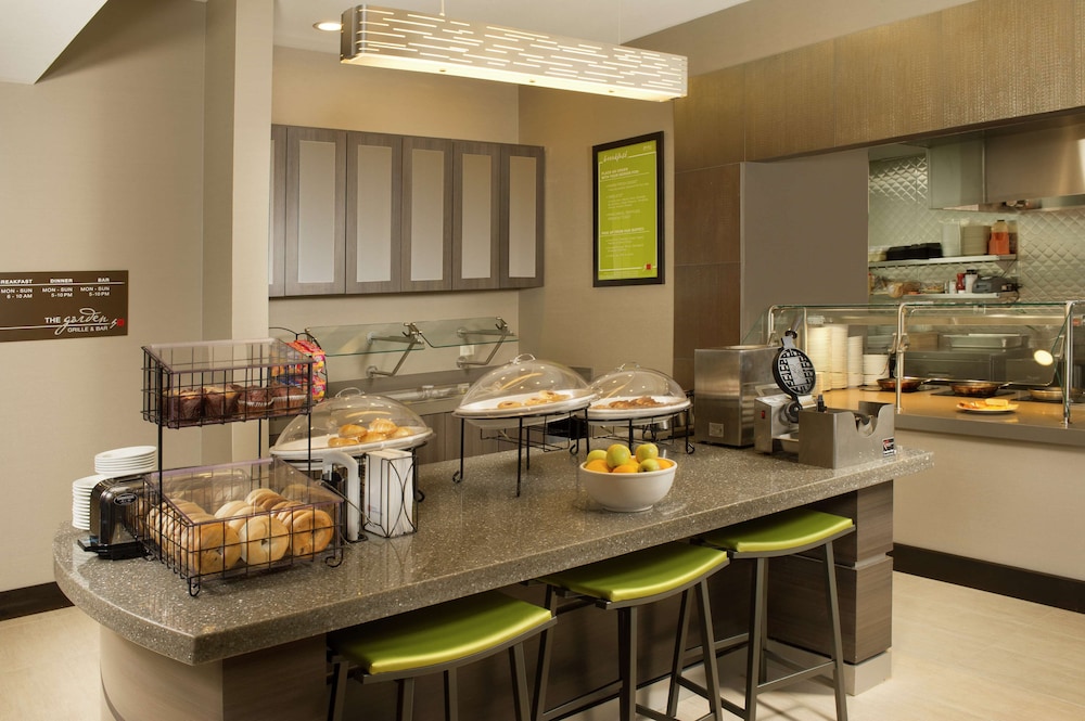 Hilton Garden Inn College Station - photo 20