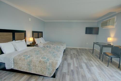 Dhimas Bayview Suites - photo 8