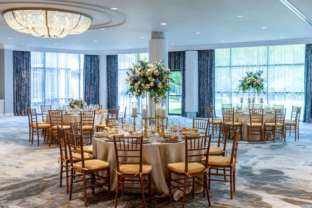 Hilton Alexandria Mark Center - photo 81
