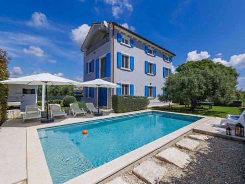 Villa Gallicianum by Interhome — 4-Star Luxury Hotel in Galizana, Croatia