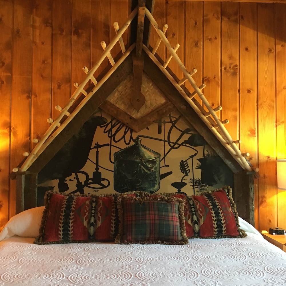 McMenamins Kalama Harbor Lodge - photo 2