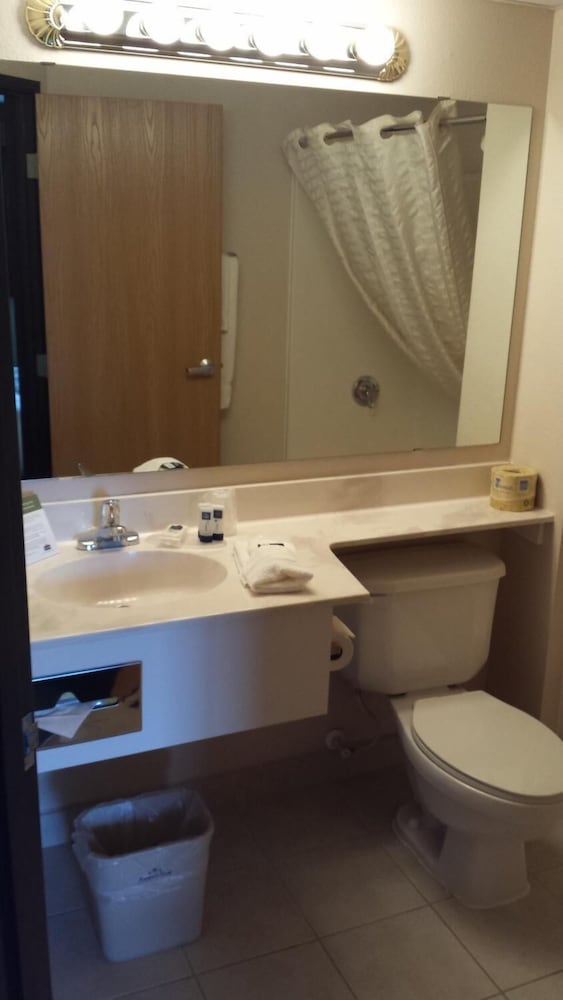AmericInn by Wyndham Madison SD - photo 31