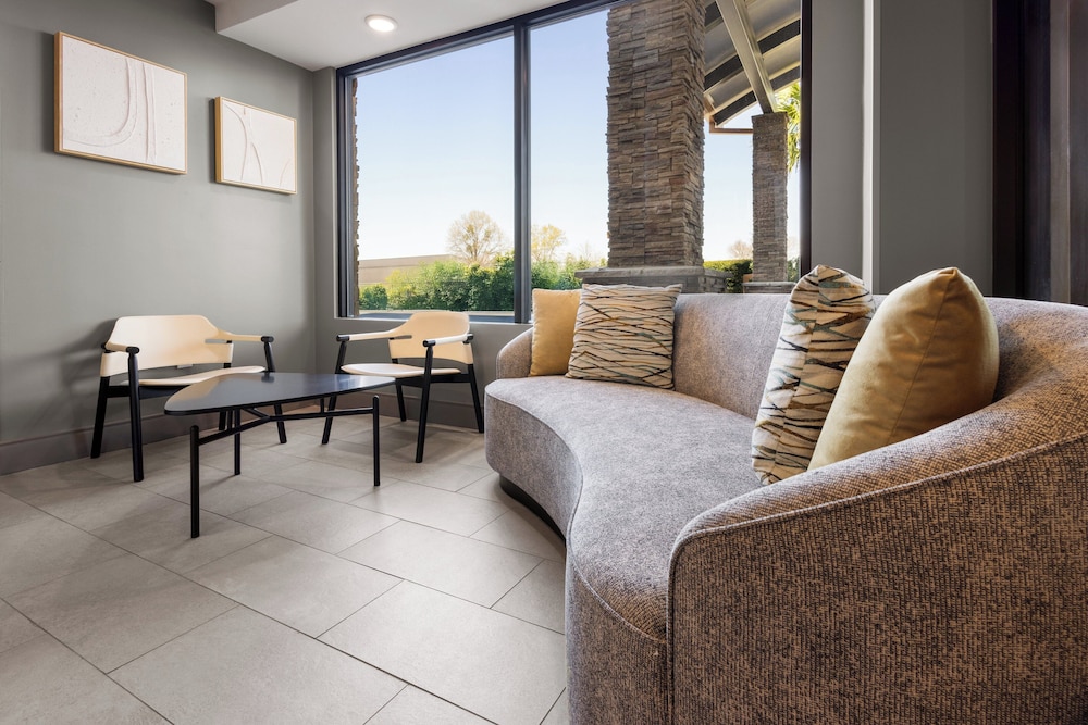 Holiday Inn & Suites Columbia NE Ft Jackson Area by IHG - photo 26