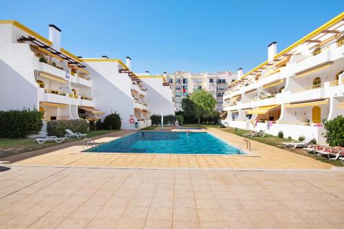 Vila Mar Azul — 4-Star Luxury Hotel in Quarteira, Portugal