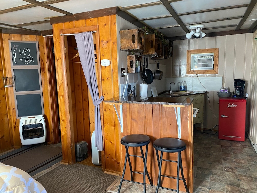 Roundtop Mountain Vista Cabins and Motel - photo 6