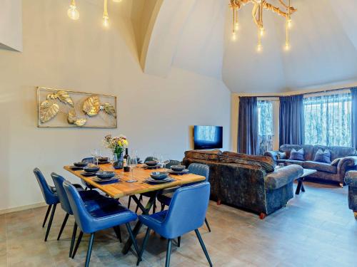 4 Bed in Newquay oc 90069 in Newquay, United Kingdom