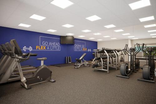 Holiday Inn Express & Suites Bridgeport by IHG - photo 12