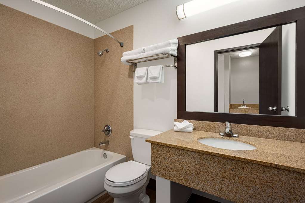 Days Inn by Wyndham Carbondale - photo 22
