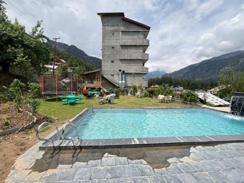 Hotel Old Smugglers with Balcony mountain view AC Hot and Cold Near to Hadimba Temple in Manali, India