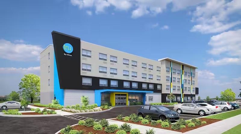 Tru by Hilton Lincoln East - photo 2