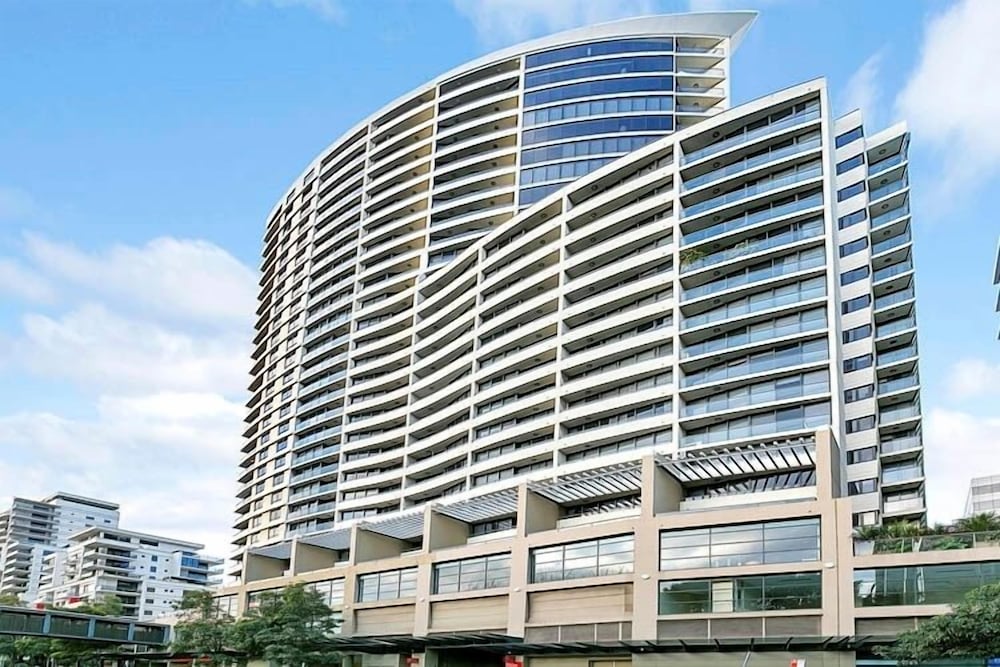 The Apartment Service FW206 — 4-Star Luxury Hotel in St Leonards, Australia