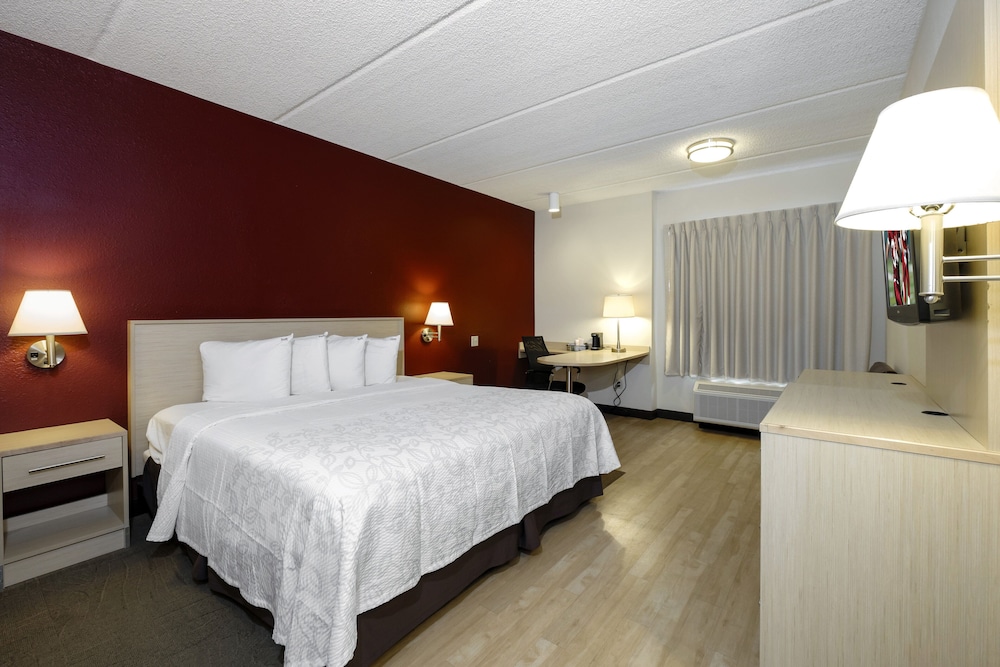 Red Roof Inn PLUS Gainesville - photo 36