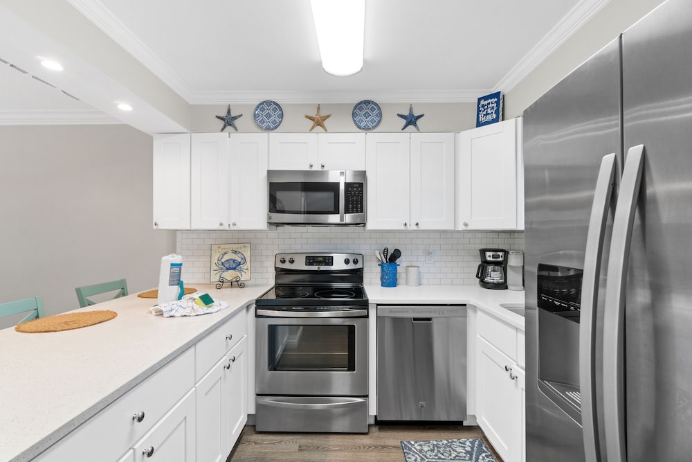 Portside Resort Pet Friendly Rentals by Panhandle Getaways - photo 29