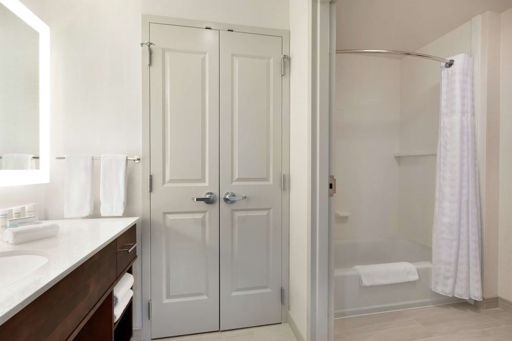 Homewood Suites by Hilton Arlington Rosslyn Key Bridge - photo 25